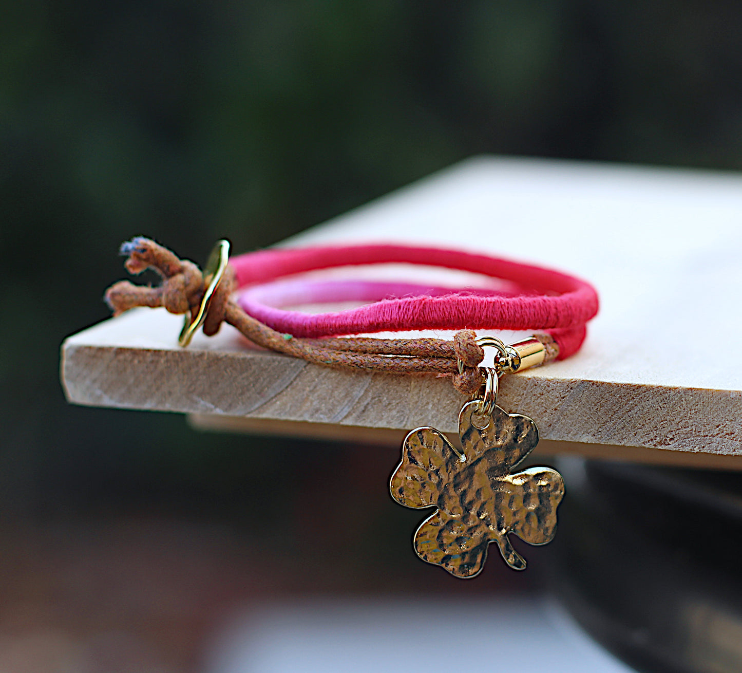 Choker and bracelet, clover charm