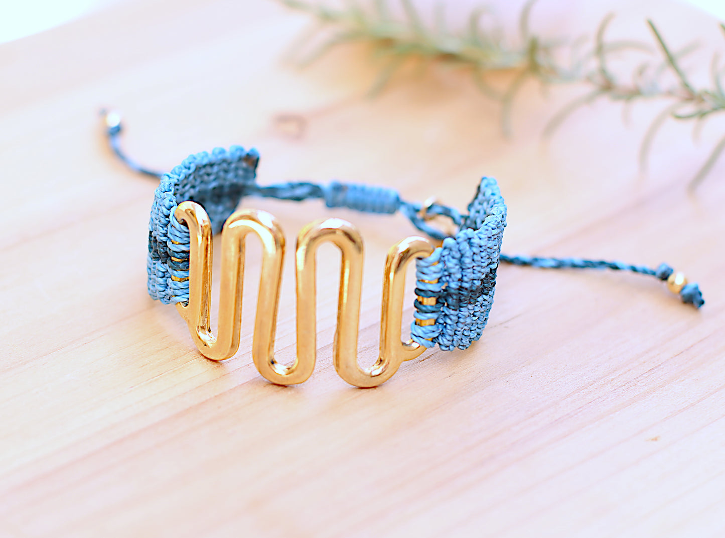 Wave blue bracelet