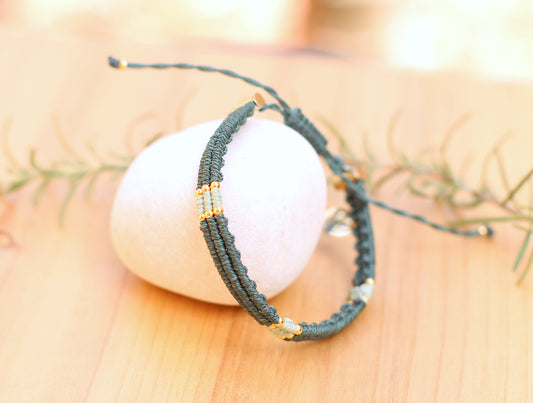 Green macramé knot bracelet