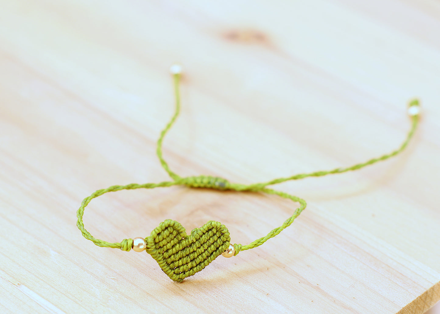 Macramé hearts bracelets