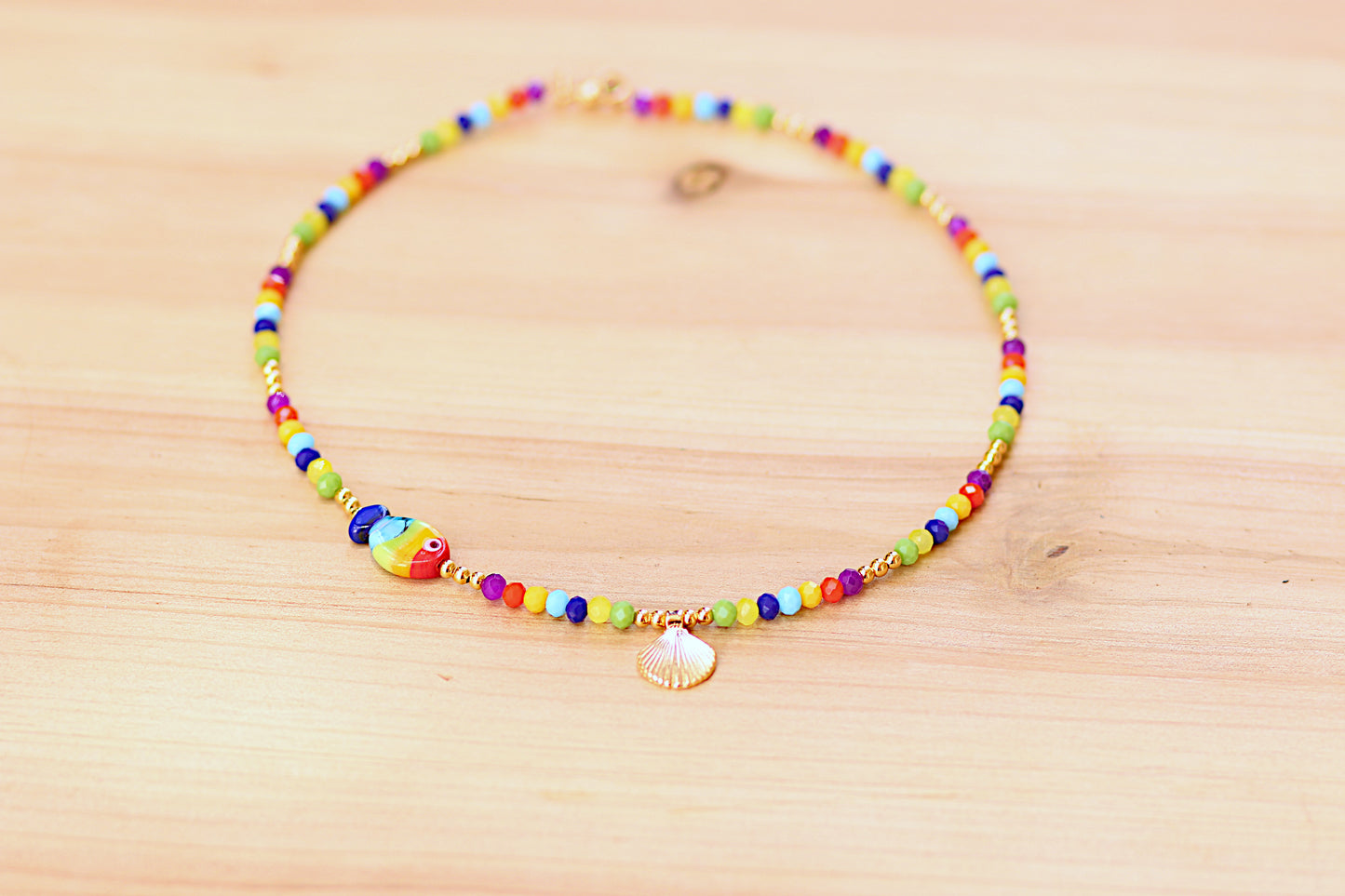 Multicolor beachy necklace with fish