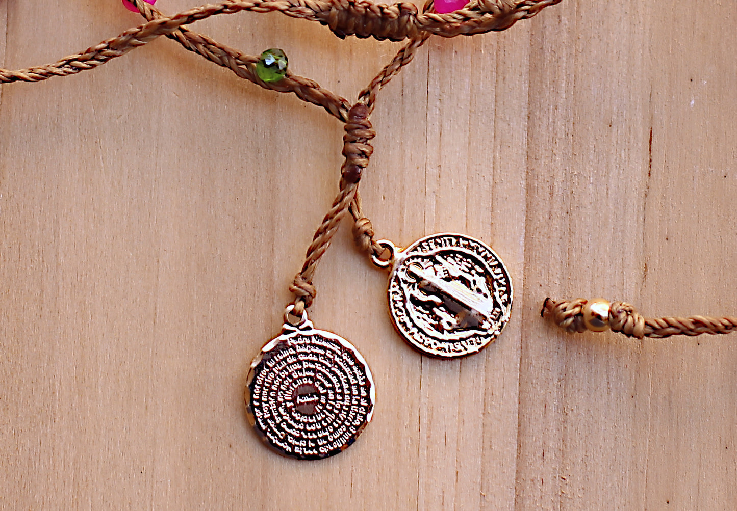 Macramé necklace San Benedicto y Padre Nuestro
