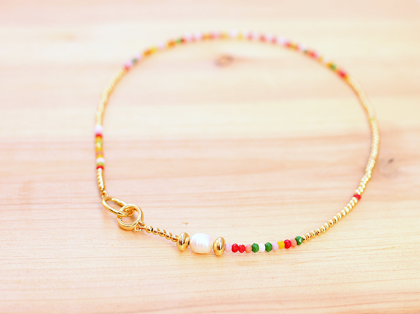 Multicolor beads necklace with a pearl